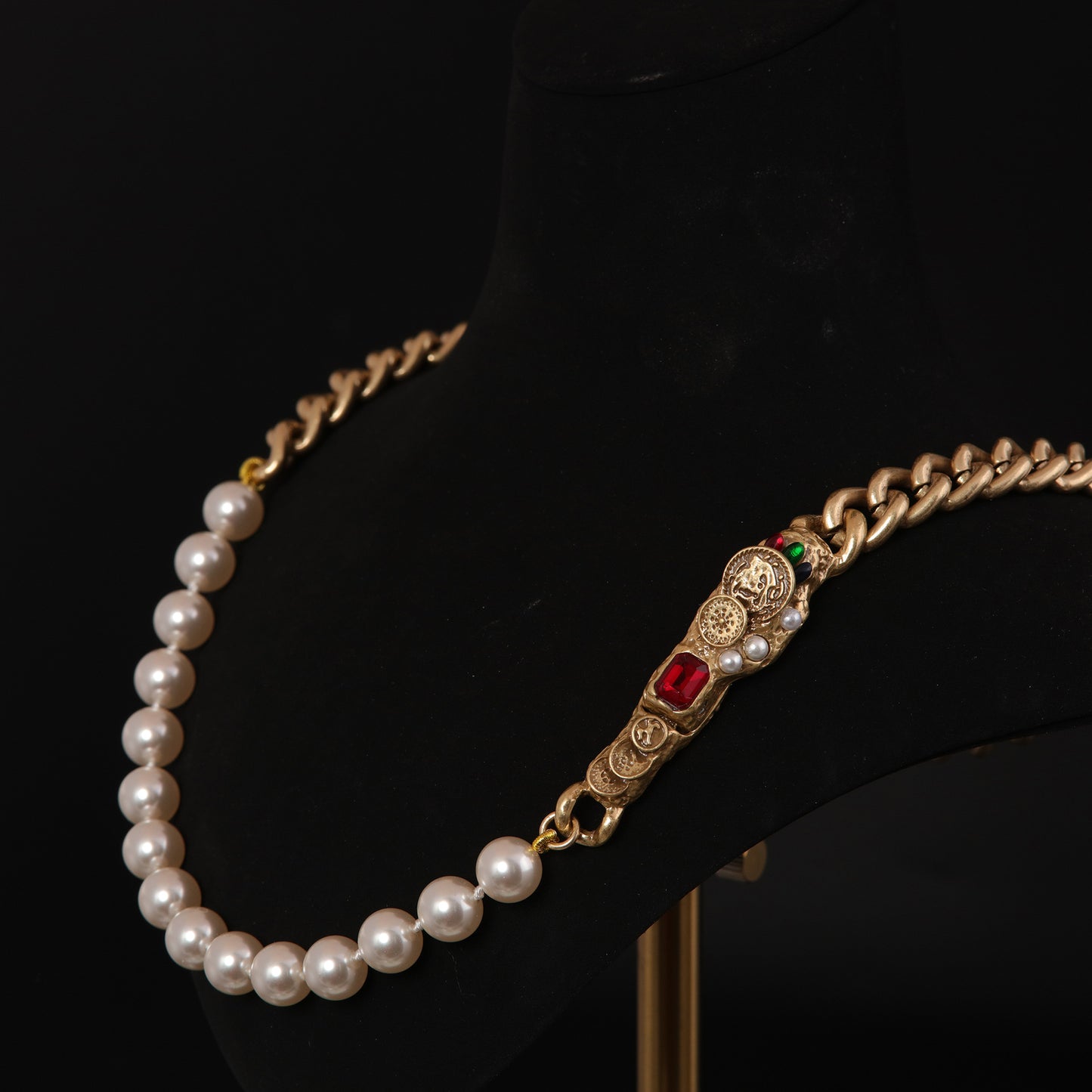 Vintage Artisan Classic Chic Necklace for Ladies