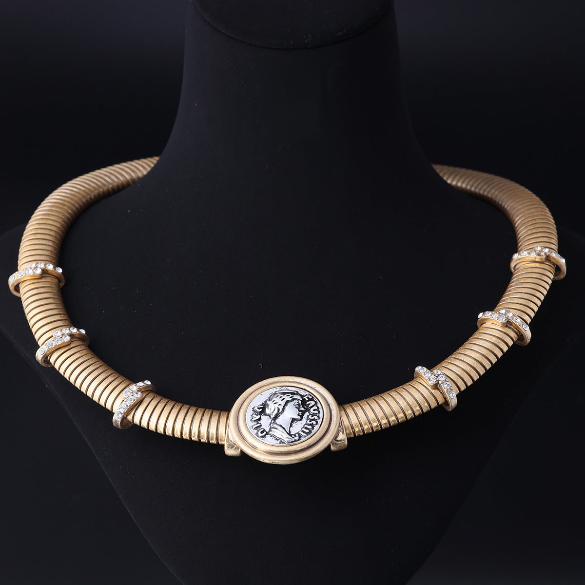 Vintage Geometric Luxury Timeless Necklace for Ladies