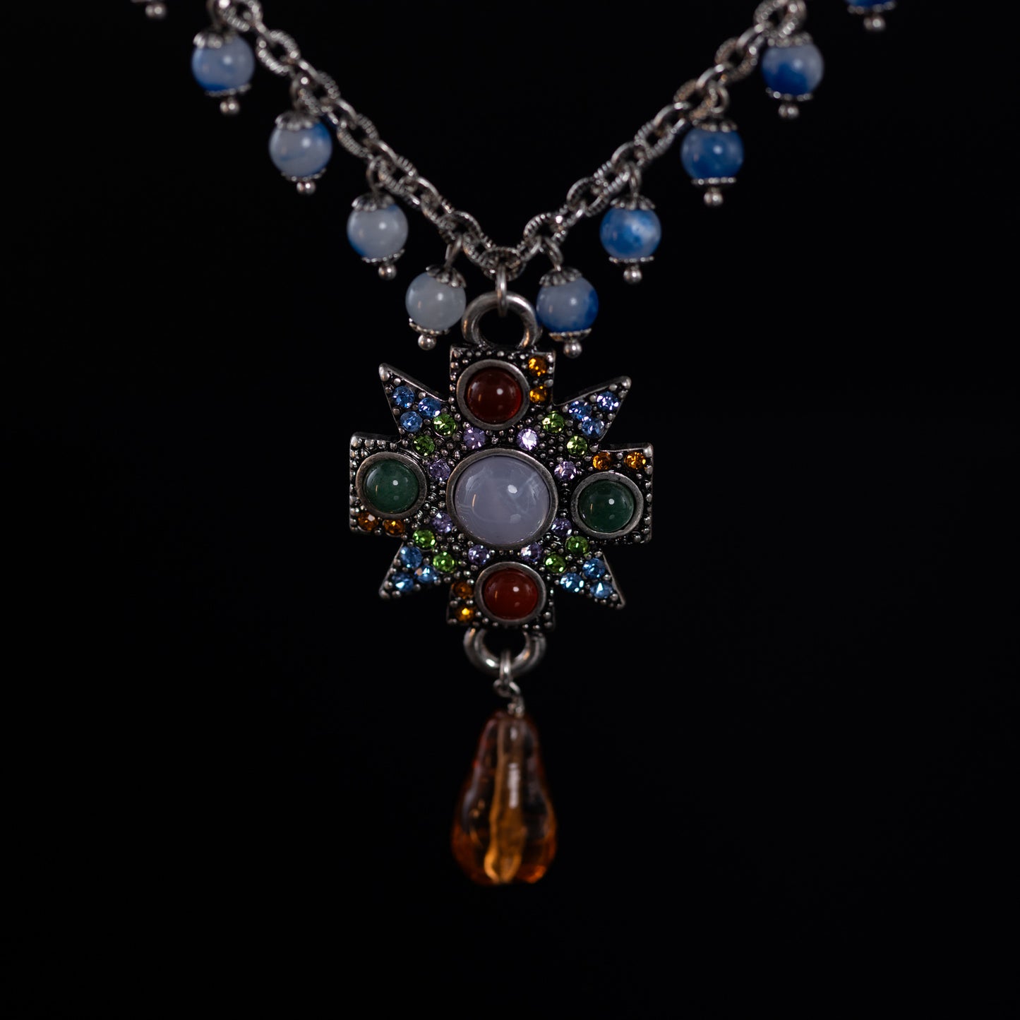 Vintage Glass Chic Elegant Necklace Timeless Style