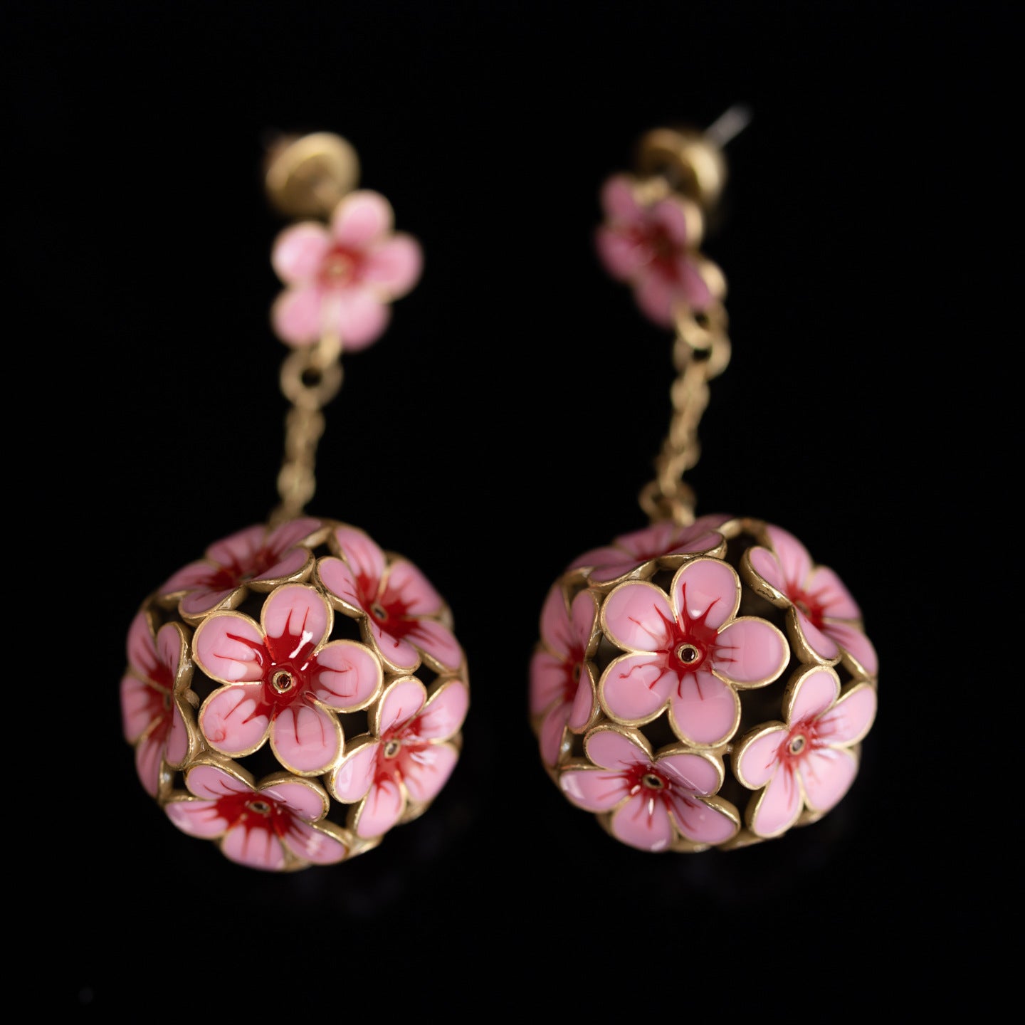 Vintage Pearl Leaf Refined Handcrafted Earrings for Ladies