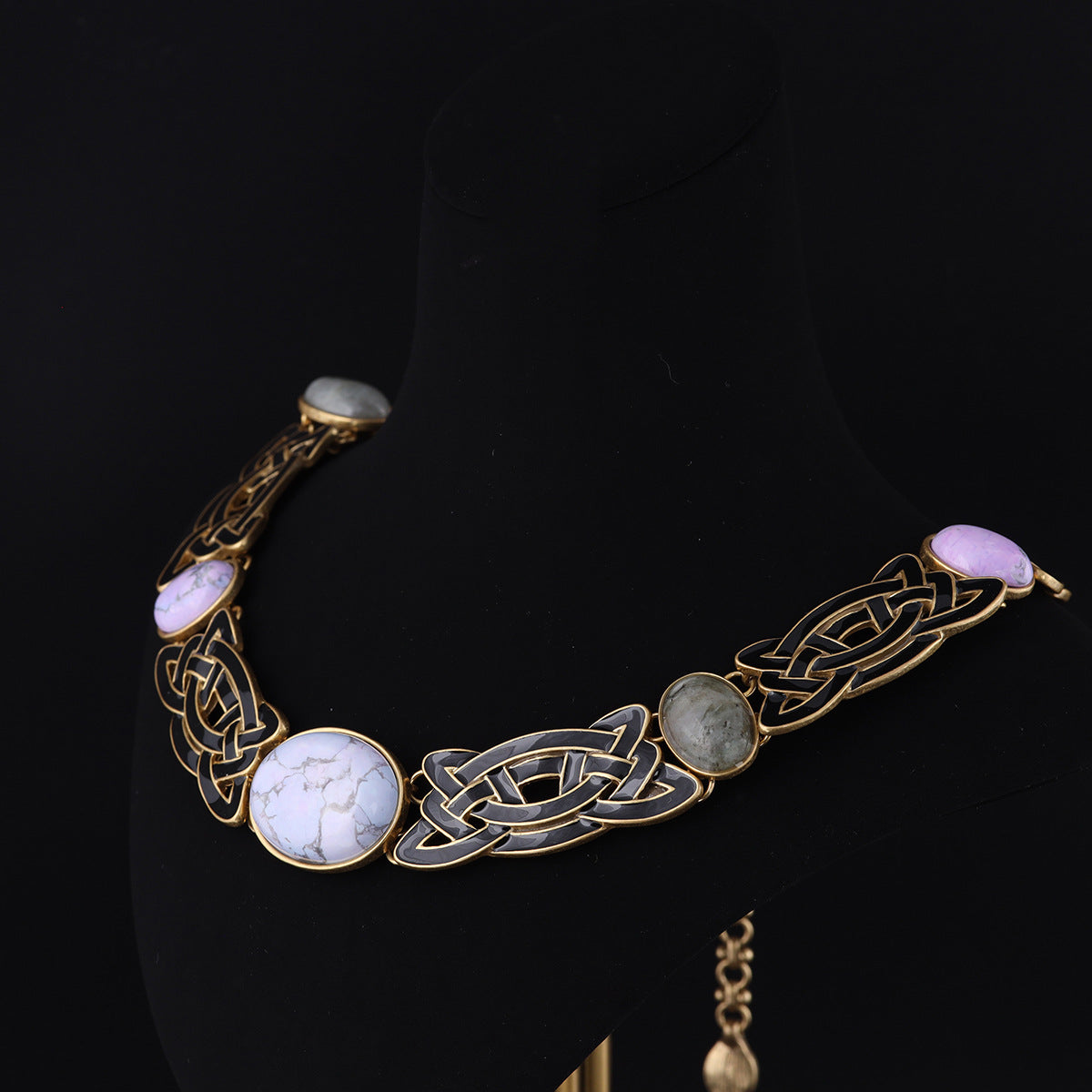 Vintage Enamel Geometric Chic Necklace for Ladies