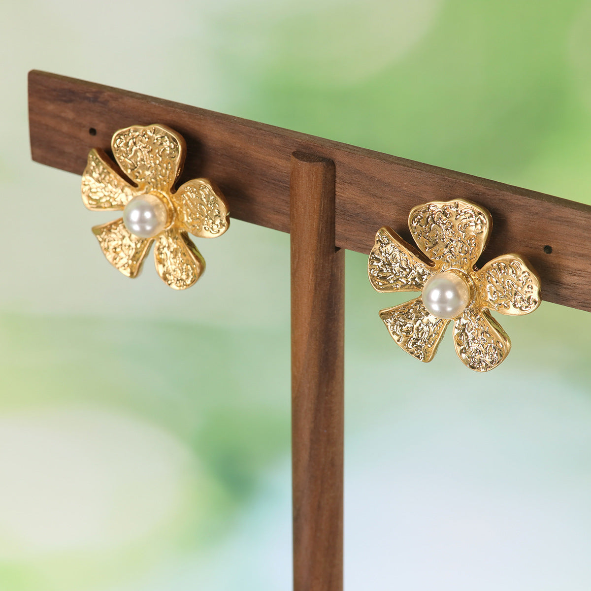 Vintage Pearl Floral Refined Handcrafted Earrings for Ladies