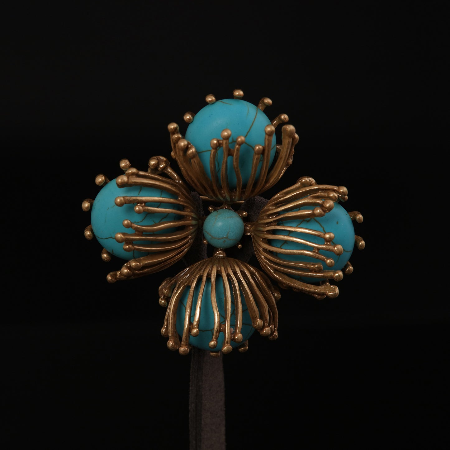 Vintage Natural Stone Floral Classic Handcrafted Brooches Timeless Style