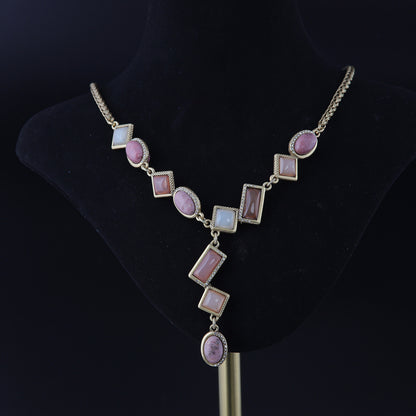 Vintage Geometric Chic Chic Necklace Handcrafted Design