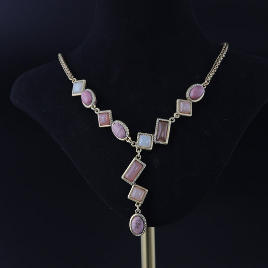 Vintage Geometric Chic Chic Necklace Handcrafted Design