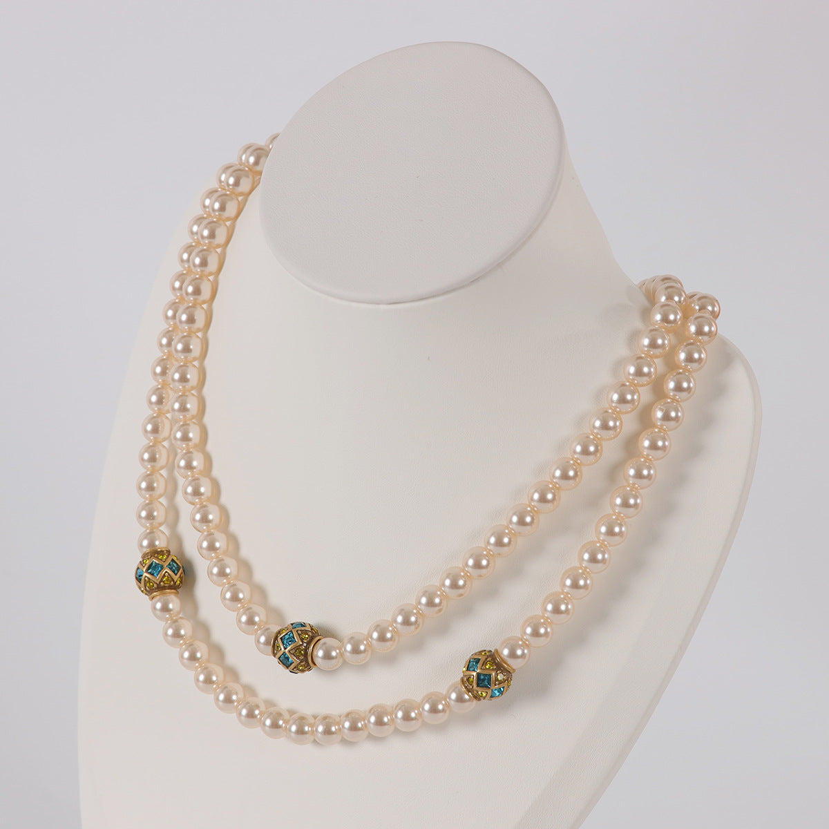 Vintage Glass Elegant Handcrafted Necklace for Ladies