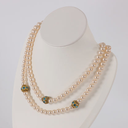 Vintage Glass Elegant Handcrafted Necklace for Ladies