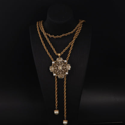 Vintage Elegant Handcrafted Refined Necklace Handcrafted Design