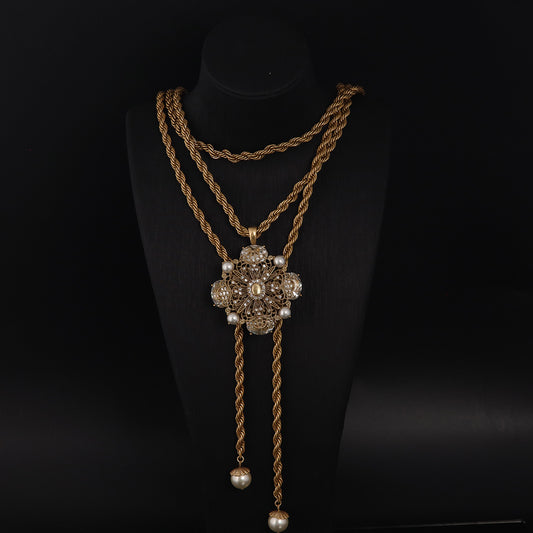 Vintage Elegant Handcrafted Refined Necklace Handcrafted Design
